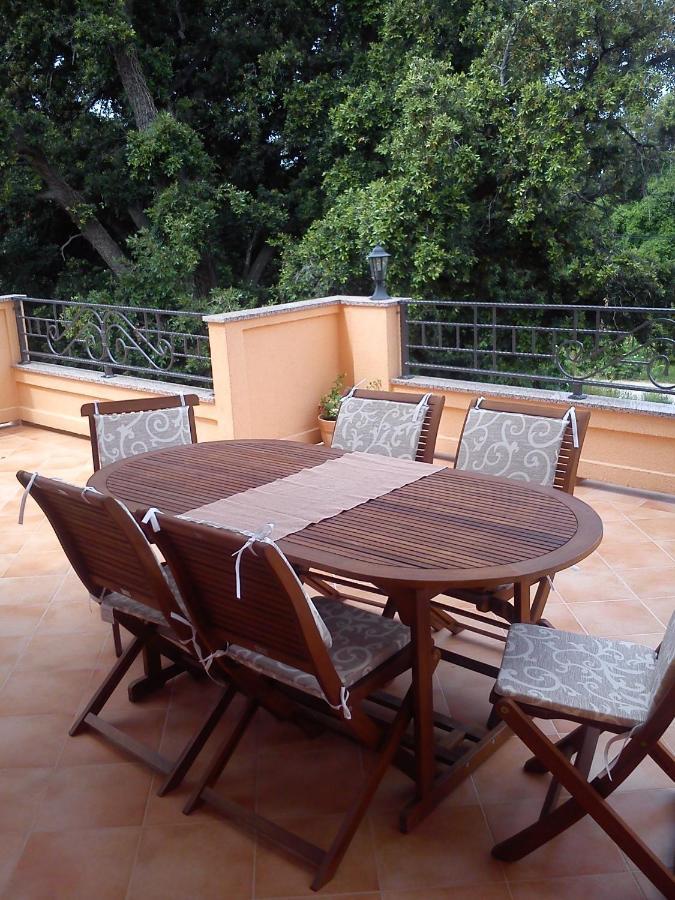 Apartments Villa Kristina Supetarska Draga Ngoại thất bức ảnh