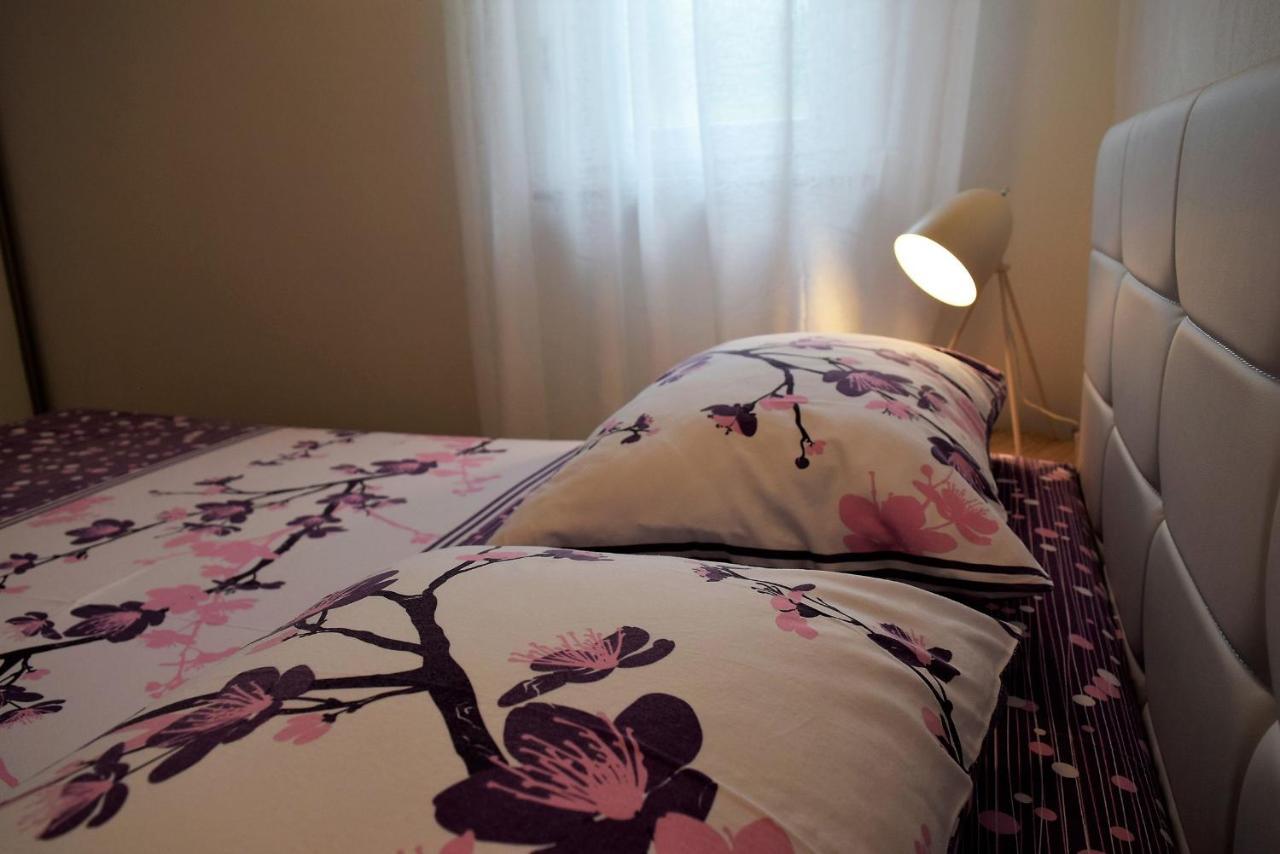 Apartments Villa Kristina Supetarska Draga Ngoại thất bức ảnh