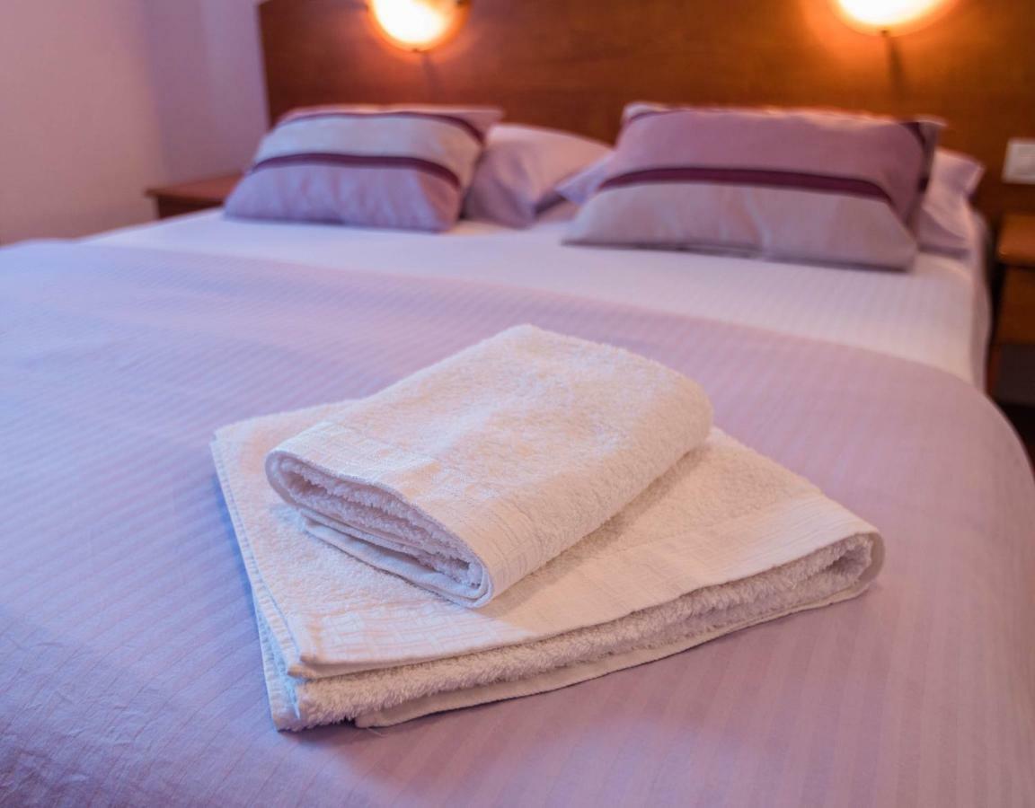 Apartments Villa Kristina Supetarska Draga Ngoại thất bức ảnh
