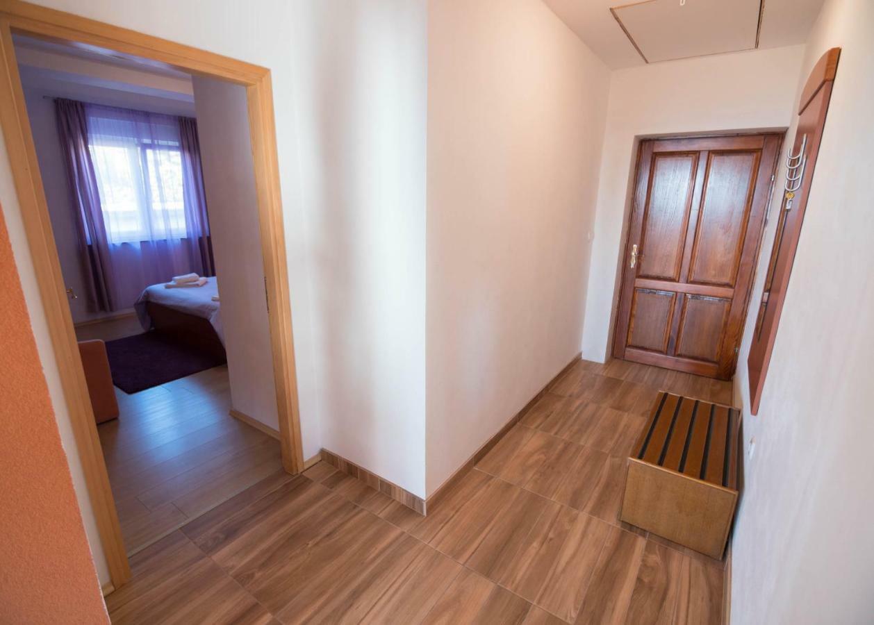 Apartments Villa Kristina Supetarska Draga Ngoại thất bức ảnh